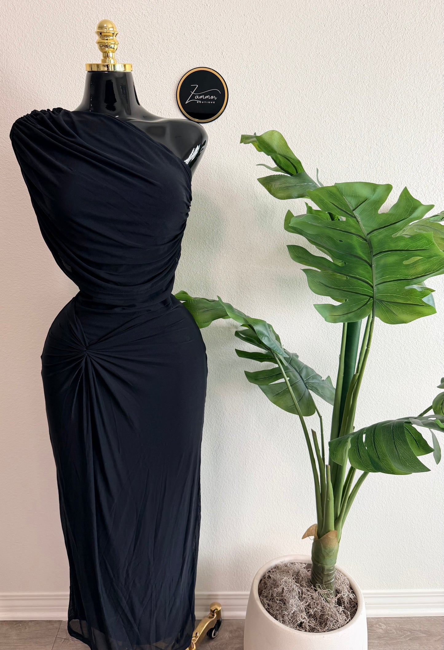Luna Black Maxi Dress